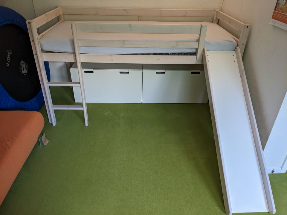 Kinder Hochbett mit Rutsche - Liegefläche 90 x 200cm in Bonn