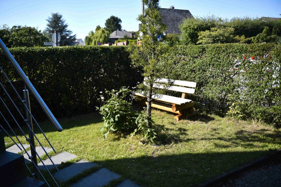 Bargteheide - Reihenendhaus - zentrale Lage - Carport v. Privat in Bargteheide