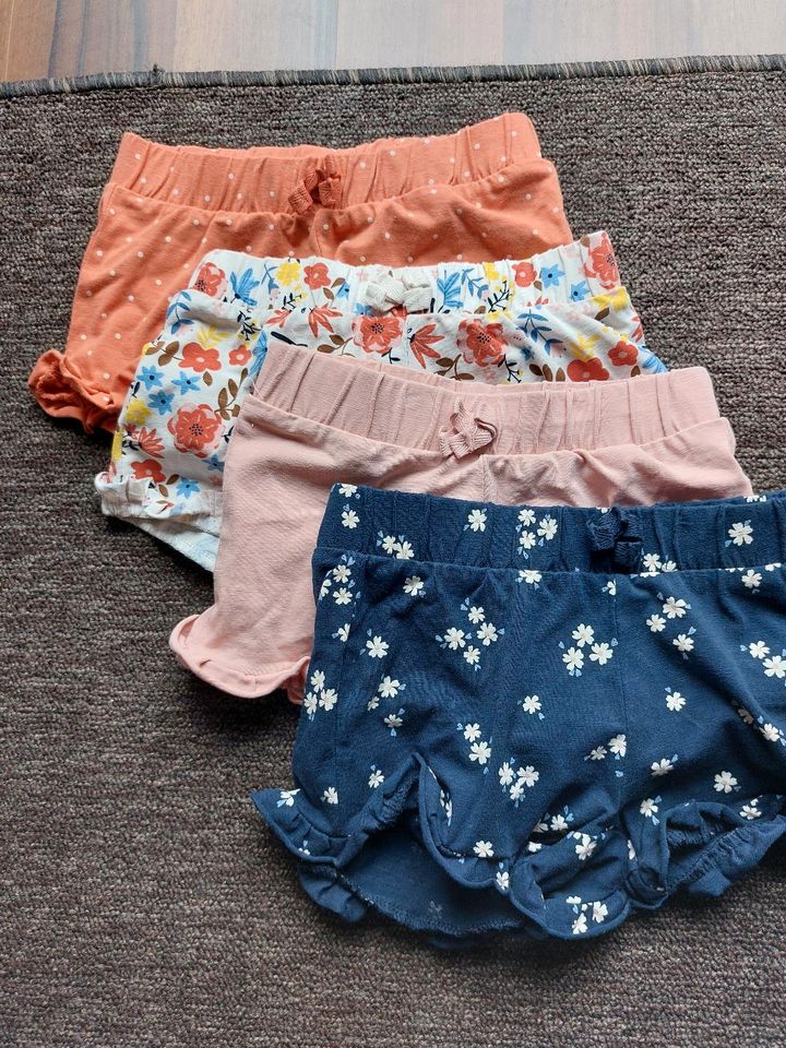 4x shorts kurze hose 98 mädchen NEU sommer c&a in Altmannstein