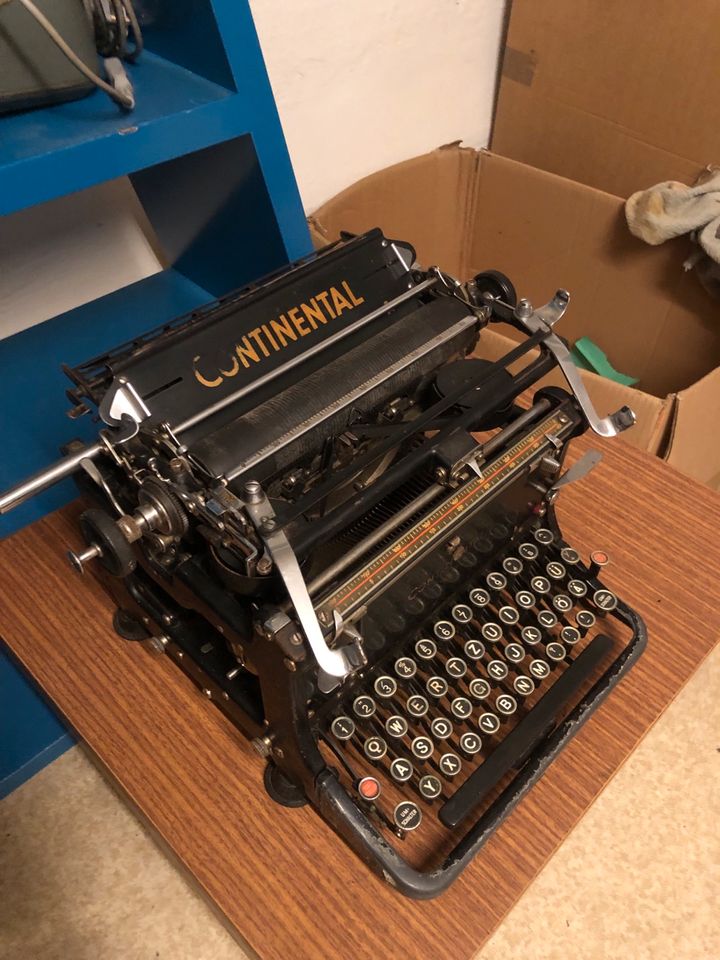 Verschiedene Schreibmaschinen zum Verkauf in Rosenheim