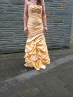 Hofdamenkleid gelb Nordrhein-Westfalen - Delbrück Vorschau