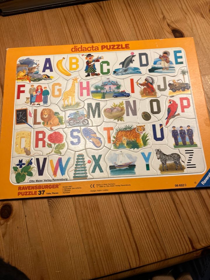 Puzzle - ABC-Kinder mit 37 Teilen - Ravensburger in Straubenhardt