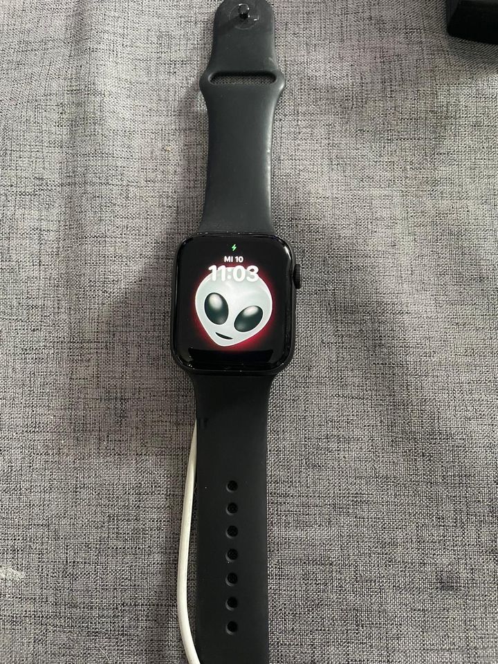 Apple Watch 5 44mm in Schwelm