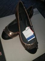ZARA Trafaluc • Ballerina Damen Schuhe • Gr. 39 • NEU OVP Sachsen - Frankenberg (Sa.) Vorschau