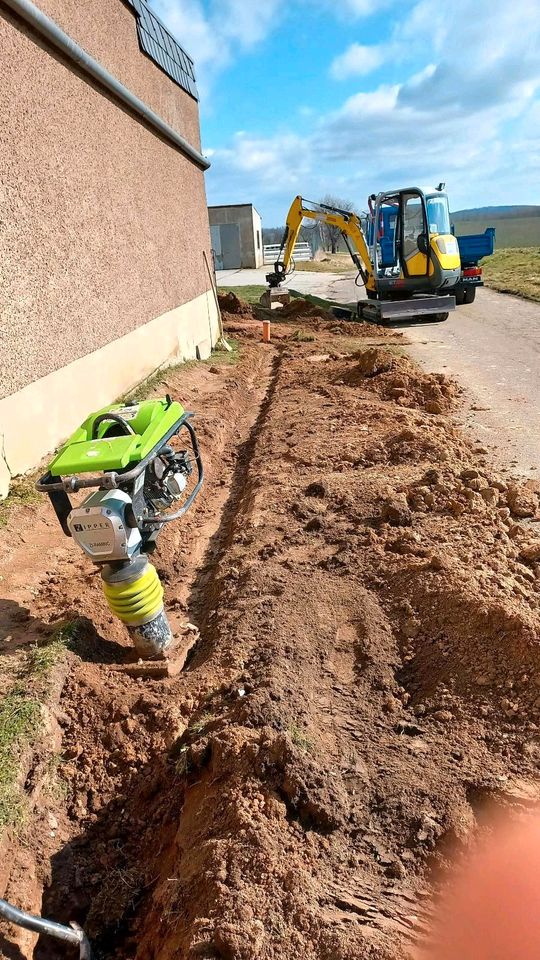 Vermietung Rüttelplatte Stampfer Erdbohrer Betonmischer Anhänger in Hartha