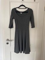 Neu Kleid H&M Gr 40 tailliert Stretch 3/4 lang Rheinland-Pfalz - Bad Neuenahr-Ahrweiler Vorschau