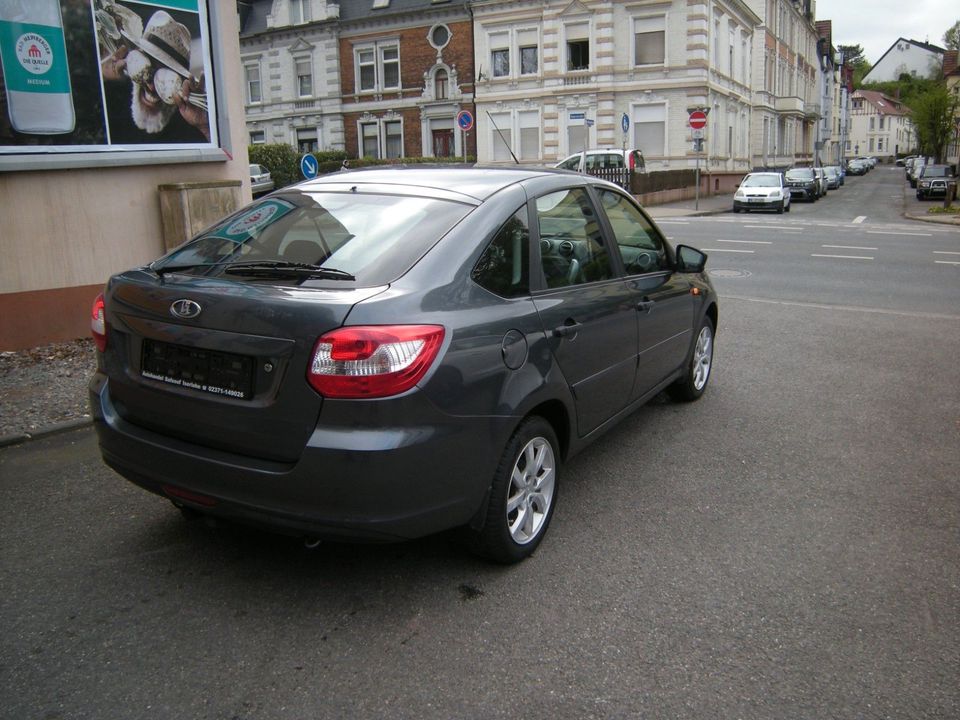 Lada Granta in Iserlohn