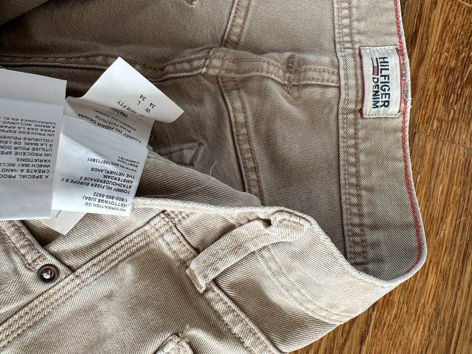 Hilfiger Jeans, W34/L34 in Lich