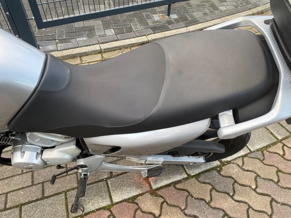 Schöne Gepflegte Honda XL 125 V Varadero in Herne