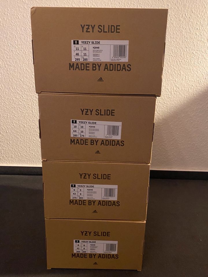 Yeezy Slide „Onyx“, US 8,9,10,11 in Berlin