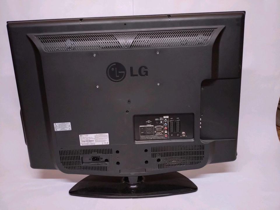LG Fernseher 32LG3000 in Karlstadt