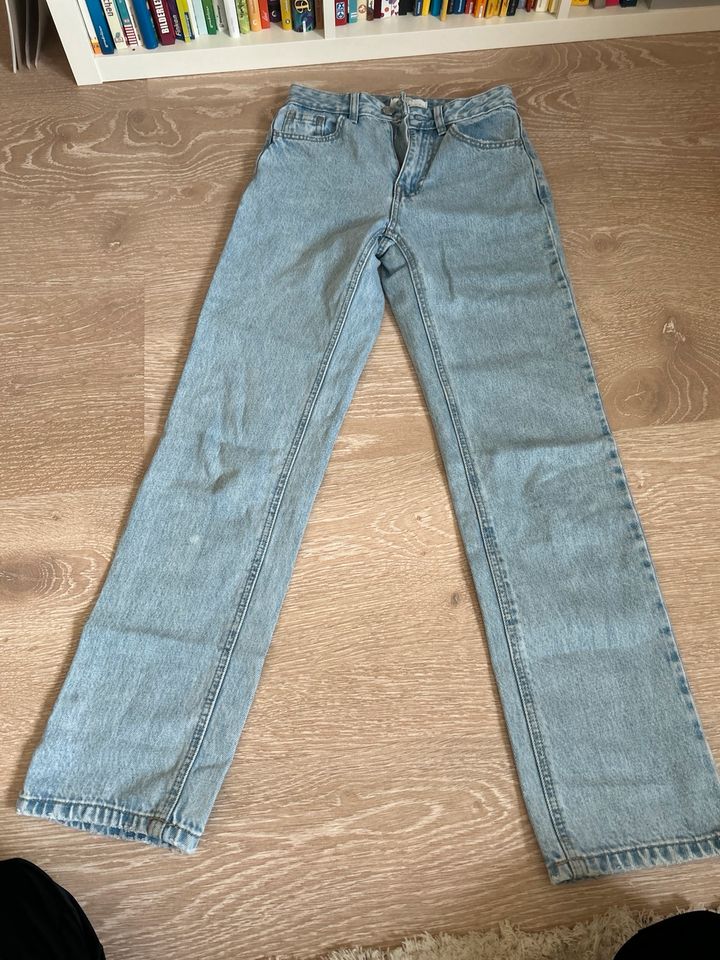 Stradivarius Damen Jeans in Bernau