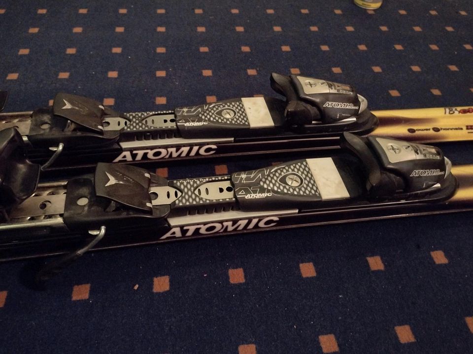 Atomic Beta Race  8'16 Ski inklusive Bindung , 170 in Schweinschied