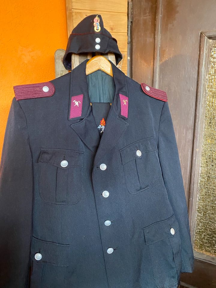 DDR Feuerwehruniform, Gr. G52, komplett !!! in Hohendodeleben