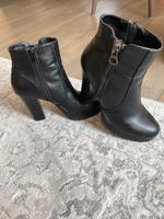 Damenstiefel Nordrhein-Westfalen - Rommerskirchen Vorschau