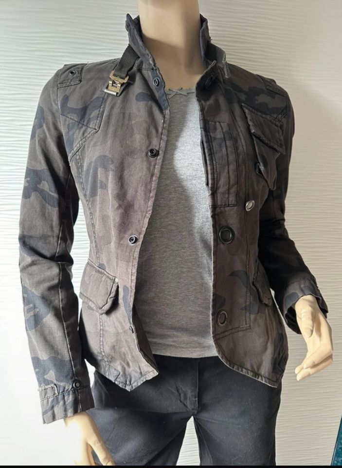G-Star RAW coole Jacke Gr. XS, top Zustand in Wuppertal