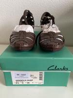 Clarks Damen Echtleder Riemchen Sandale NEUwertig Größe 39 Hessen - Weilburg Vorschau