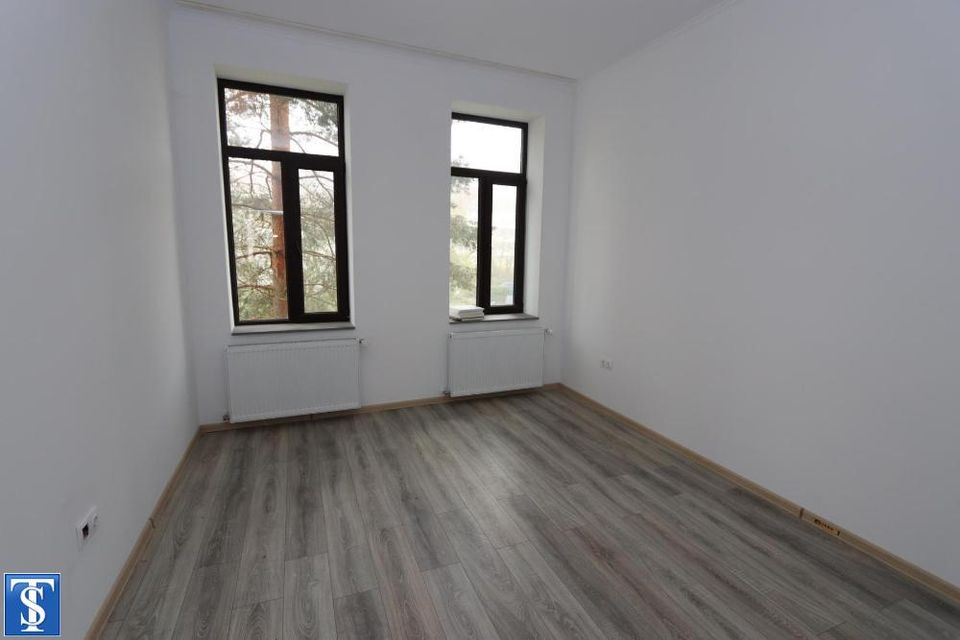 große helle 3 Zimmer Wohnung zentrale Lage mit Balkon und EBK in Plauen