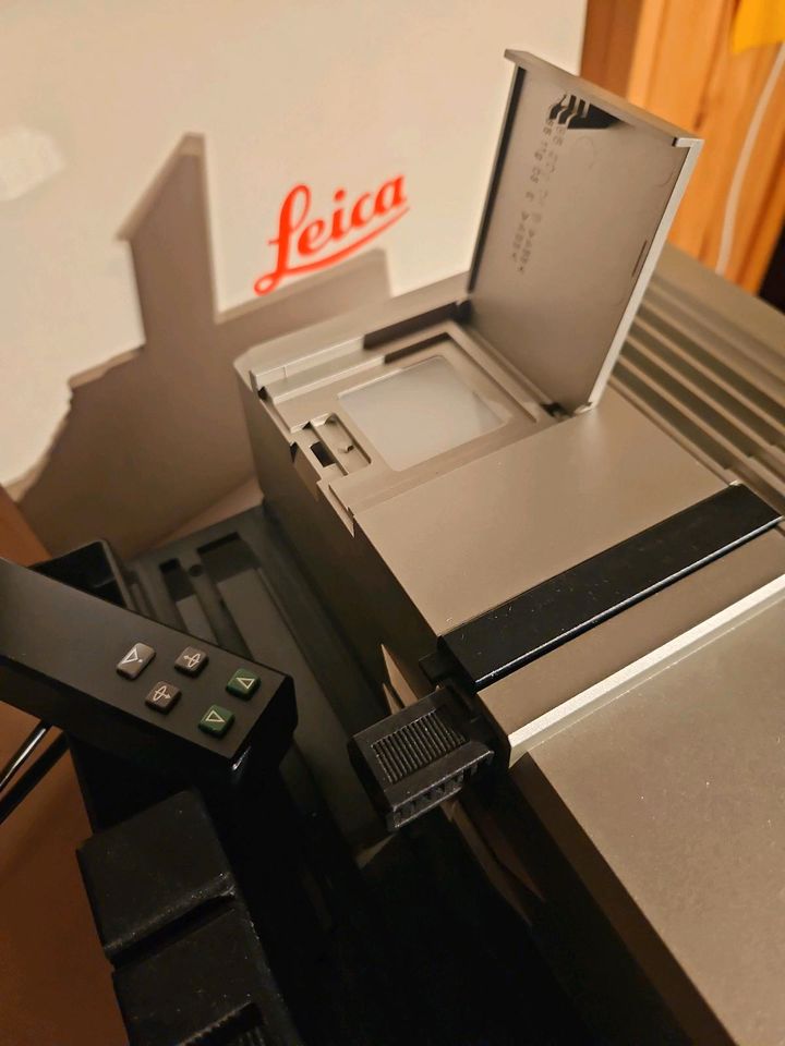 Leica Pradovit P 300 Dia Projektor OVP Top DIA Projector Kamera in München