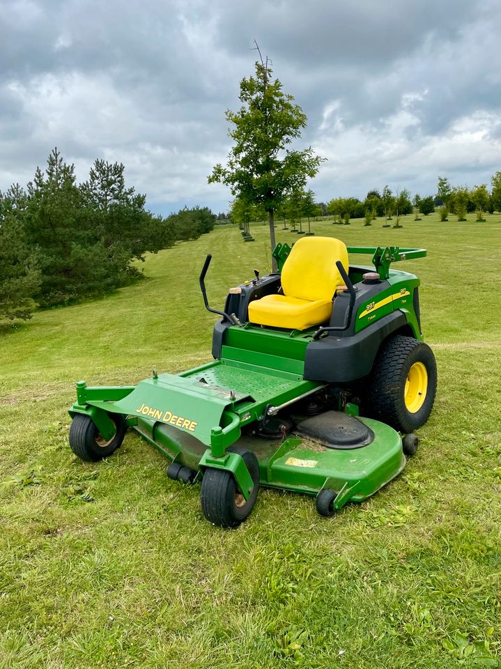 Rasen mähen, Grünpflege, Gartenarbeit, Gärtner, Landschaftspflege in Titz