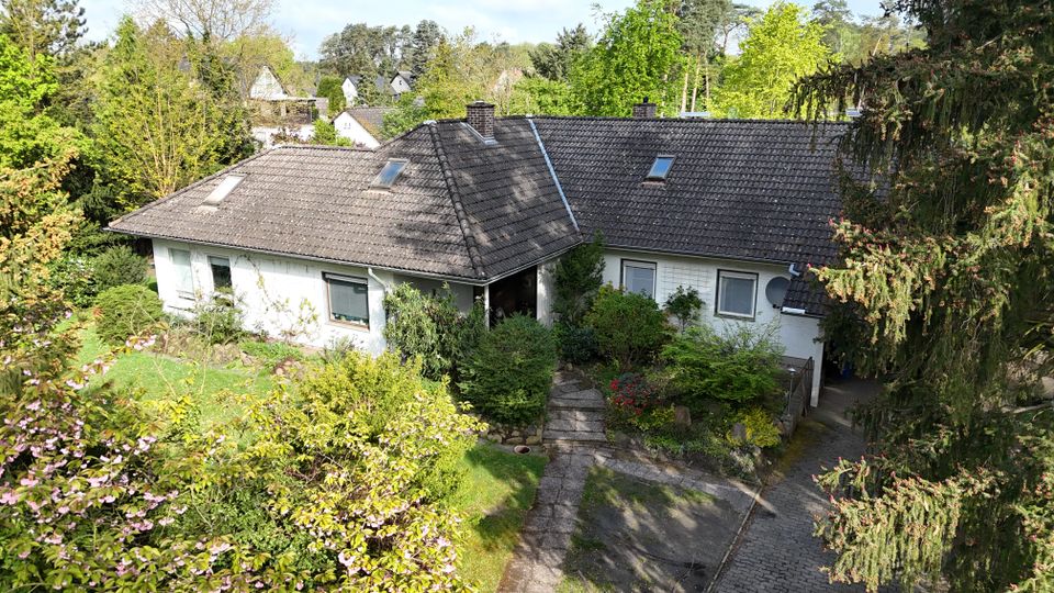 Bungalow mit Keller und Garage auf großem Grundstück in Gifhorn