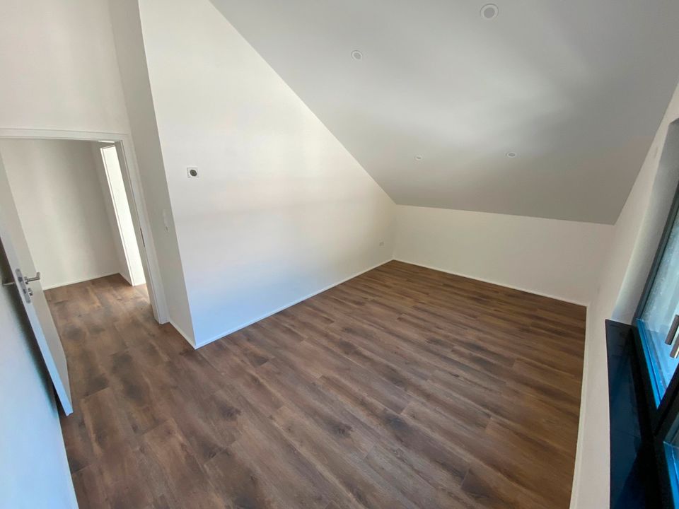 Neubau, 3 ZKB Wohnung mit Balkon und Tiefgarage / Aufzug in Winterberg