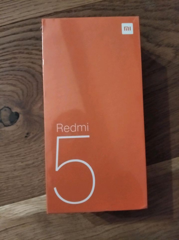 Xiaomi Redmi 5 Smartphone NEU + OVP in Neusäß