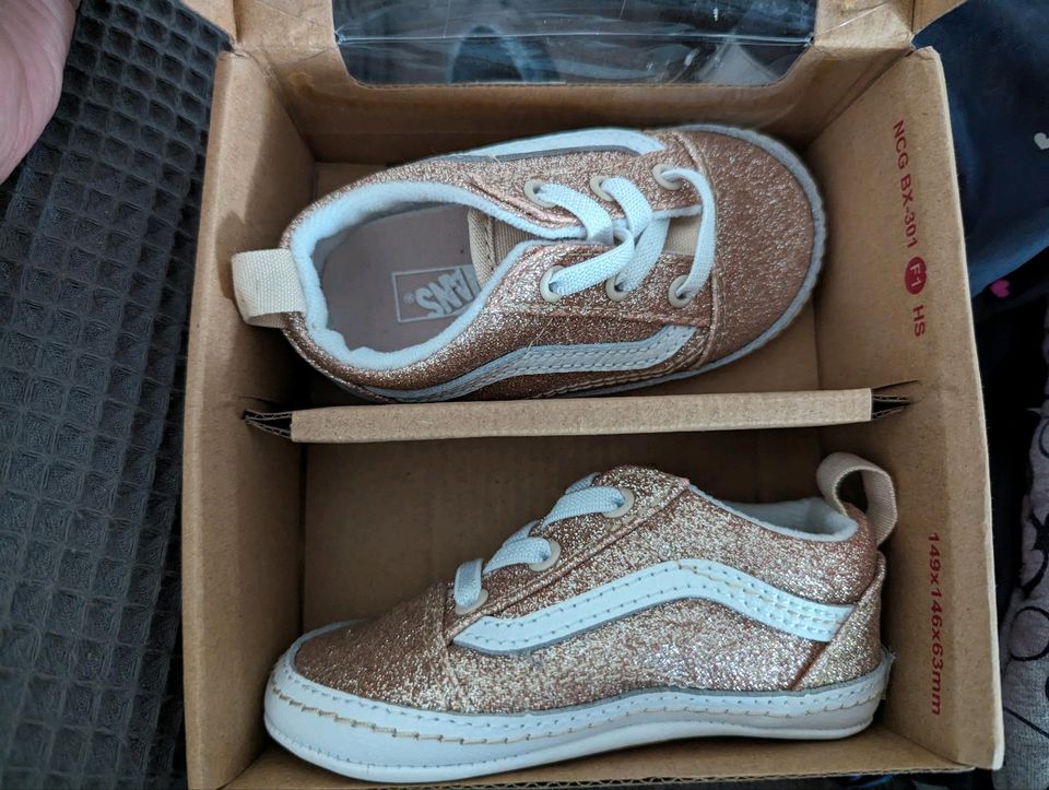 Baby Vans Krabbelschuhe in Troisdorf