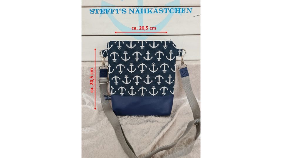 Umhängetasche „Steffi“ Anker marineblau dunkel oder hell in Hamburg