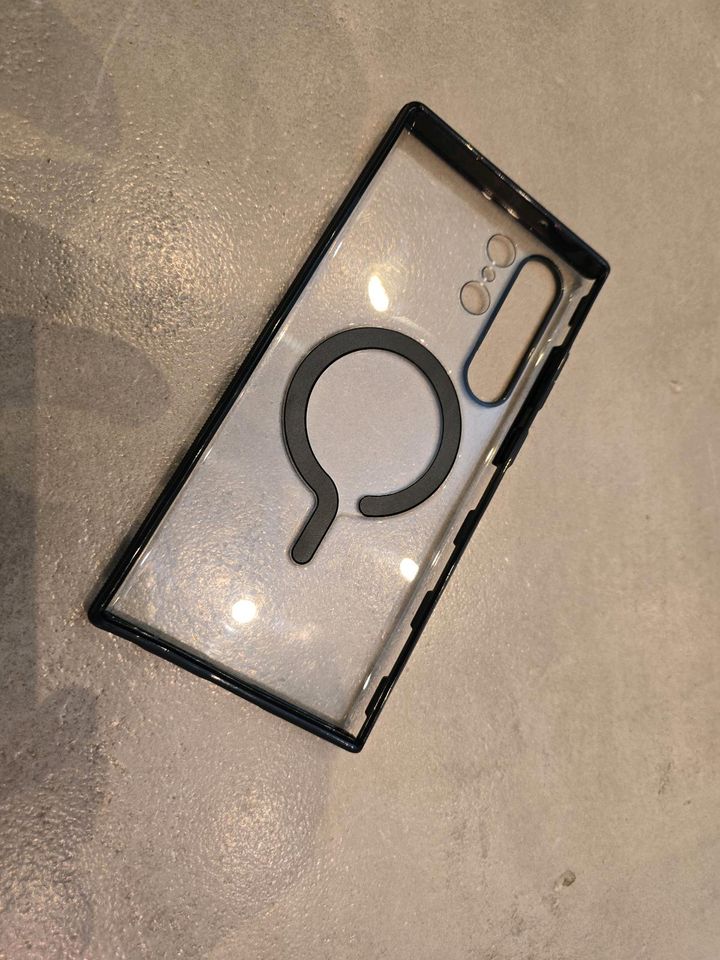 DBrand Ghost Hülle für Samsung Galaxy S23 Ultra in München