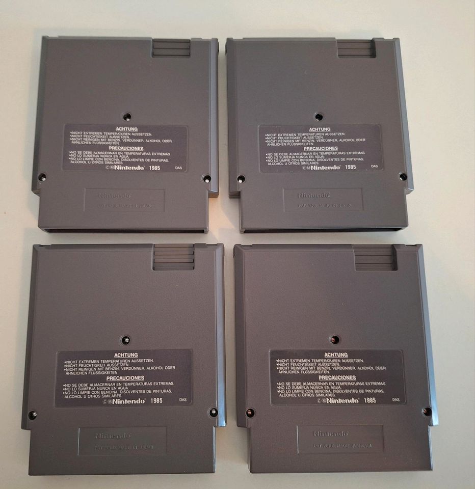 NES Konsole mit 4 Spielen + 2 Controller in Emmendingen