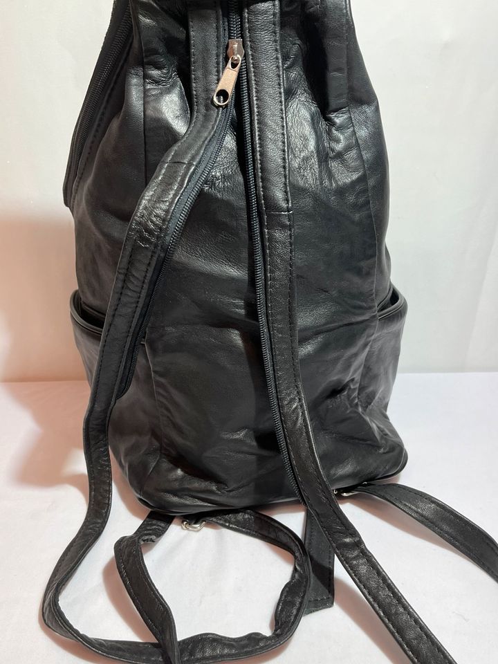 Vintage Lederrucksack Damentasche Ledertasche Schwarz in Sankt Augustin