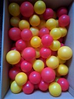 Bällebad - 140 gelbe und rote Bälle Hessen - Hungen Vorschau