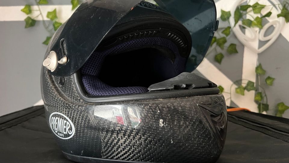 Motorrad Helm Größe M carbon Optik in Medebach
