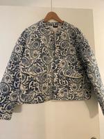 Steppjacke blau/weiss gemustert, Gr. S von Studio (Only) Köln - Zollstock Vorschau