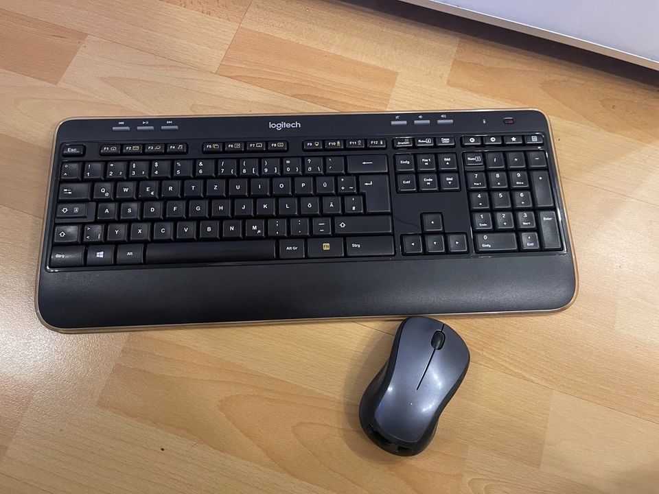 Logitech Tastatur und Maus Kabellos Wireless in Köln