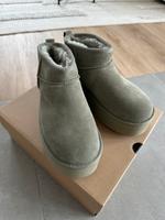 NEU! UGG Boots Classic Ultra mini Platform (Shaded clover) Nordrhein-Westfalen - Lüdinghausen Vorschau
