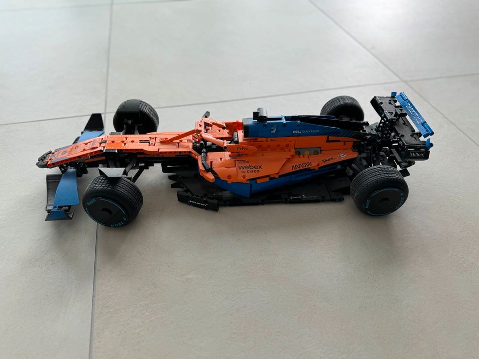 LEGO Technic McLaren Formel 1 Rennwagen in Kämpfelbach