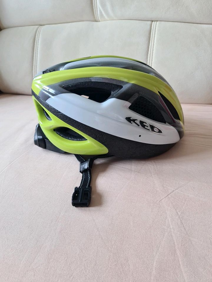 Fahrrad-Helm in Brietlingen