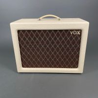 VOX V112 TV 12" Gitarrenbox Celestion Blue Alnico speaker wie neu Nordrhein-Westfalen - Herne Vorschau