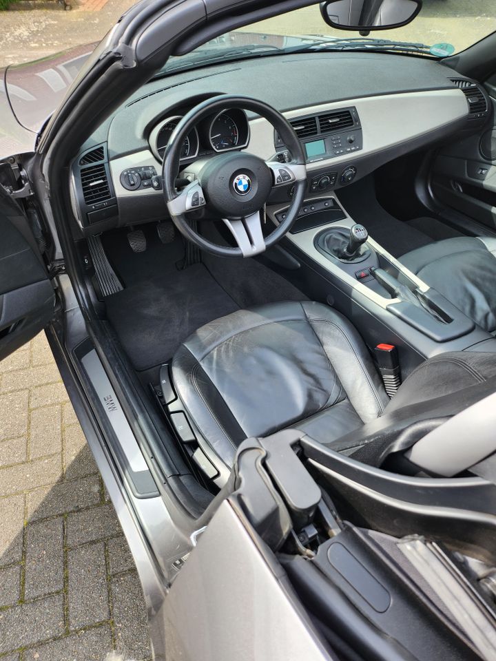 BMW Z4 Roadster 2.2i in Vechta