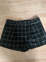 Shorts kurze Hose Colloseum Gr L schwarz weiß Bayern - Erding Vorschau