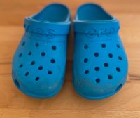 Crocs Hausschuhe Badeschuhe Gr 30 31 blau Saarland - Eppelborn Vorschau