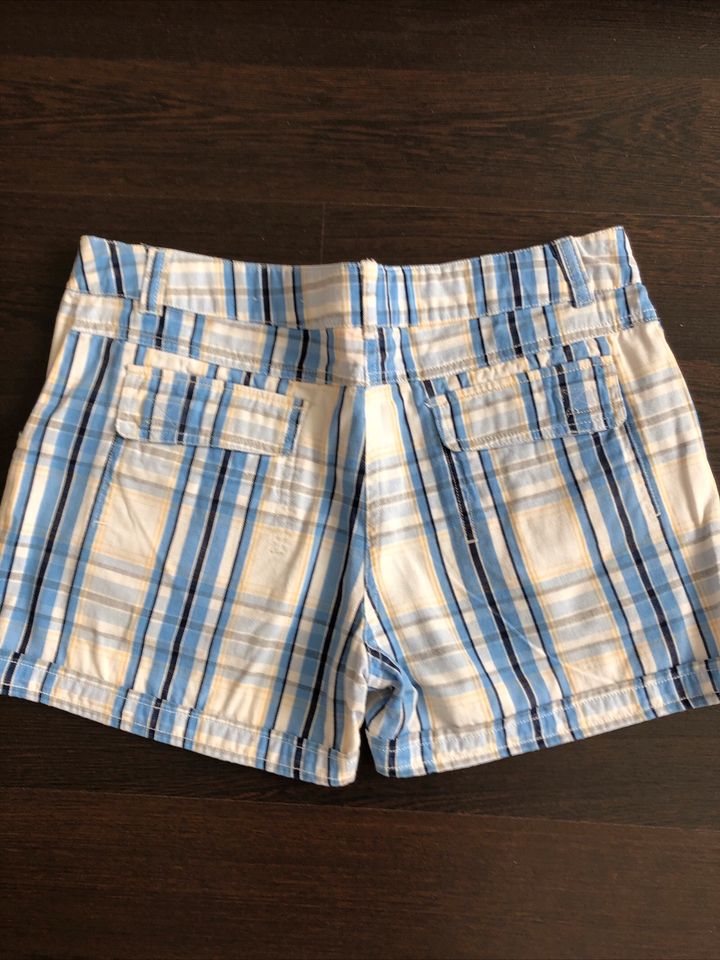 Shorts Mädchen 170 in Ibbenbüren