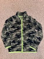 Fleece Jacke Camouflage gr. 122 grün schwarz Nordrhein-Westfalen - Marl Vorschau