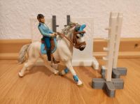 Schleich Pferd mit Reiter und Zubehör Niedersachsen - Hameln Vorschau