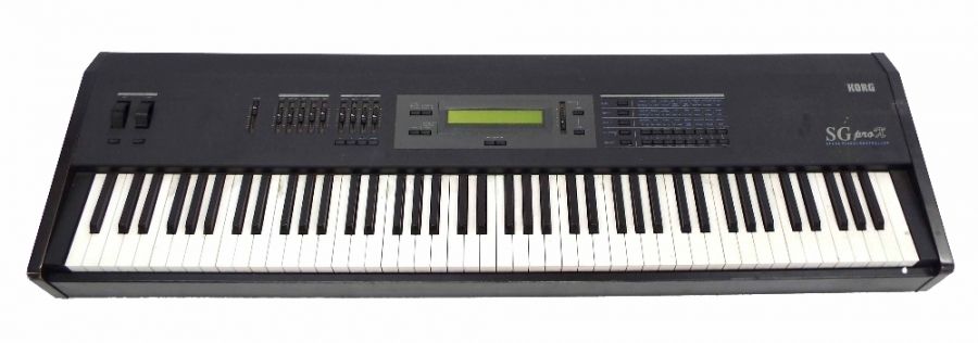 Korg SG Pro X Stage Piano 88-key weighted controller,synthesizer in Berlin