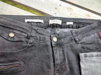 Stylische Jeanshose Zhrill schwarz Size 32 Niedersachsen - Schüttorf Vorschau