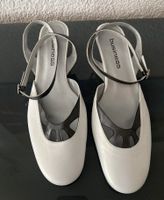 business Leder Sandaletten Schuhe 40 weiß neu schmal Hochzeit Rheinland-Pfalz - Kandel Vorschau