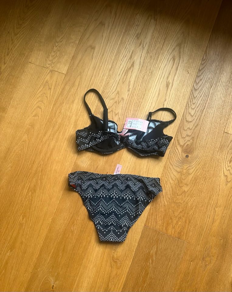 Hunkemöller Bikini 80 C / S Neu in Essen